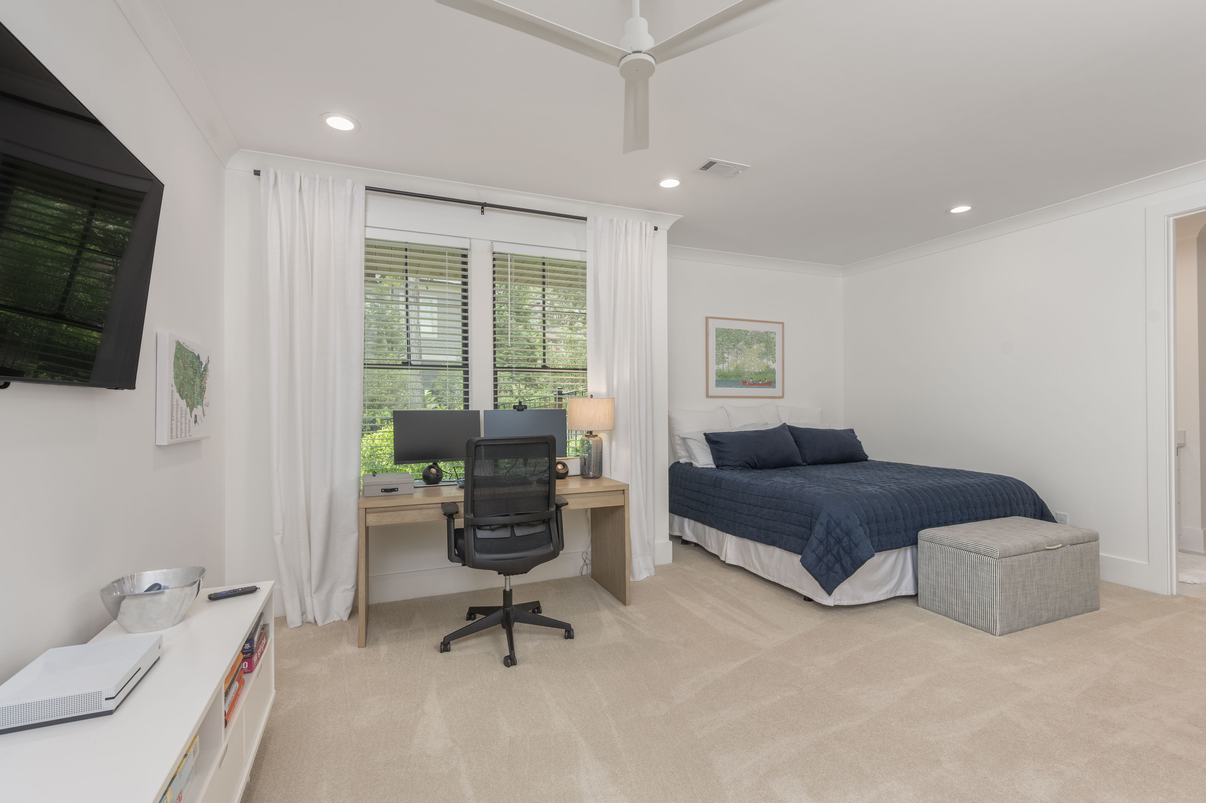 1041 Holt's Ferry image 48